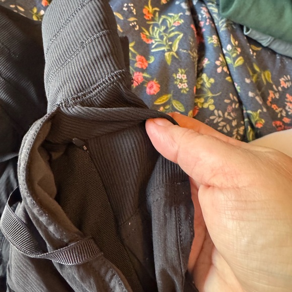 Lululemon Dance Studio Mid-Rise Jogger Full Length size 4 black - Picture 11 of 11